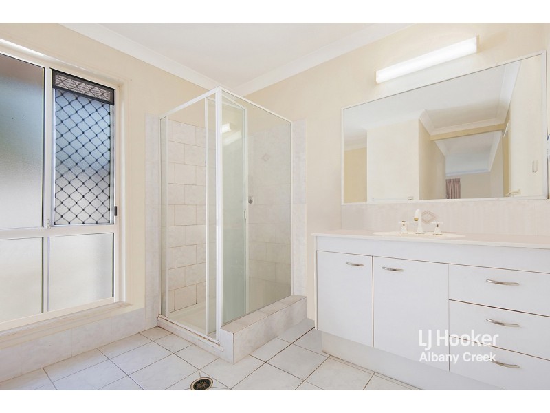 12 Cedar Close, Albany Creek QLD 4035