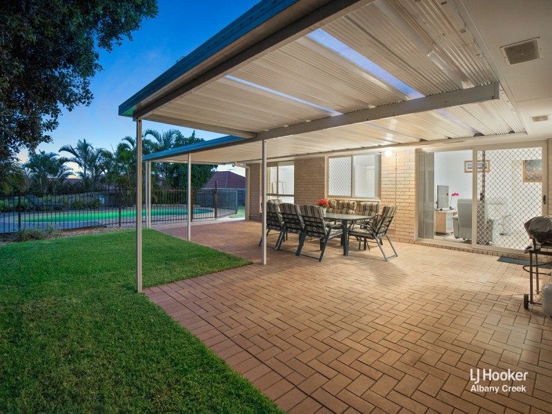 7 Tiffany Court, Eatons Hill QLD 4037