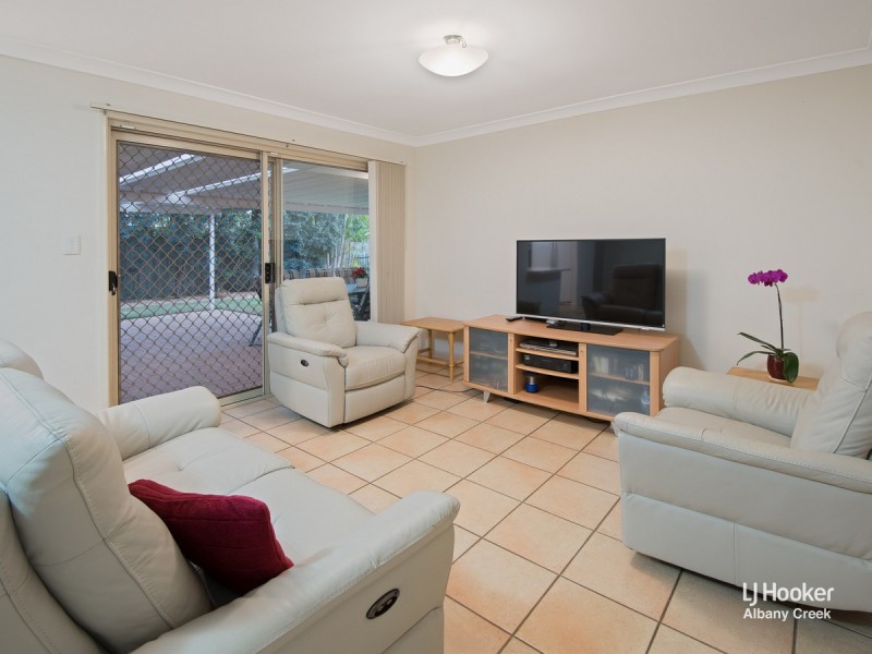 7 Tiffany Court, Eatons Hill QLD 4037