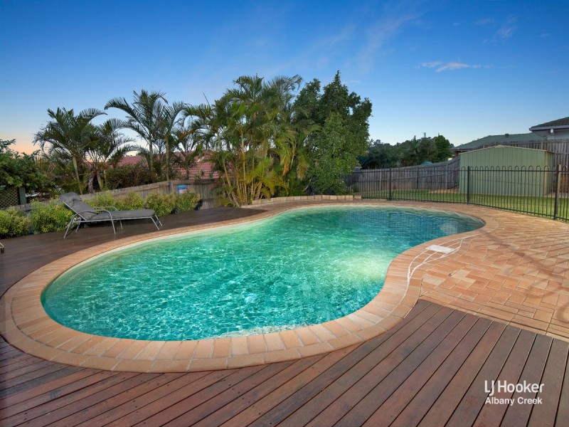 7 Tiffany Court, Eatons Hill QLD 4037