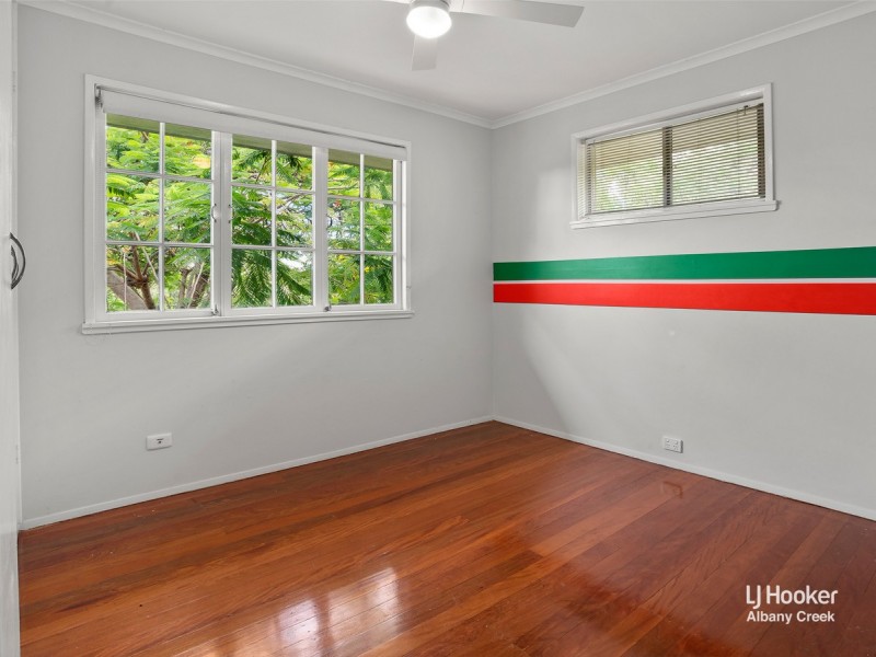 4 Olympus Court, Eatons Hill QLD 4037