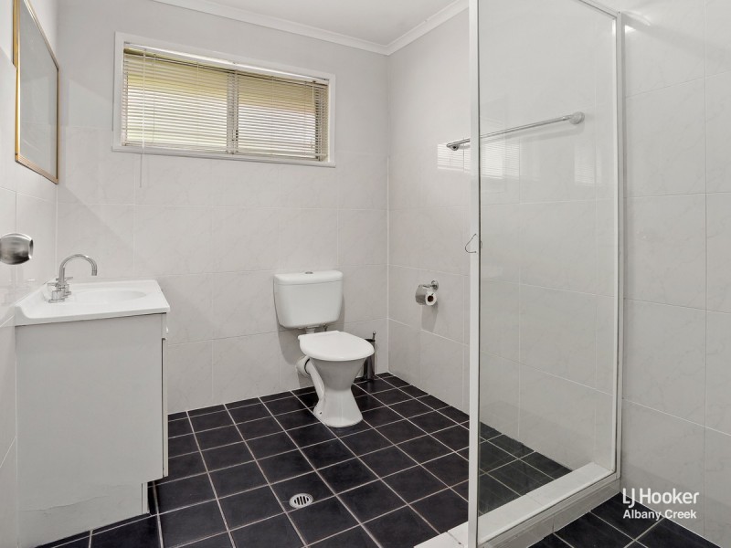 4 Olympus Court, Eatons Hill QLD 4037