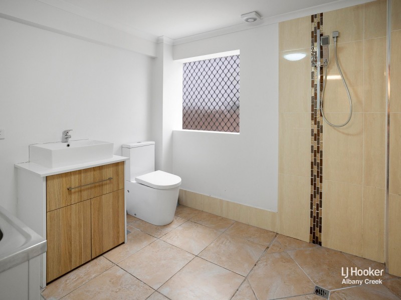 4 Olympus Court, Eatons Hill QLD 4037