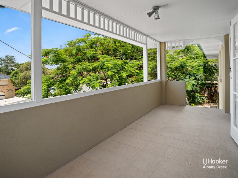 4 Olympus Court, Eatons Hill QLD 4037