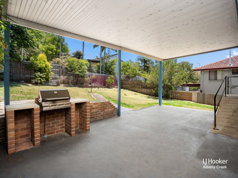 4 Olympus Court, Eatons Hill QLD 4037
