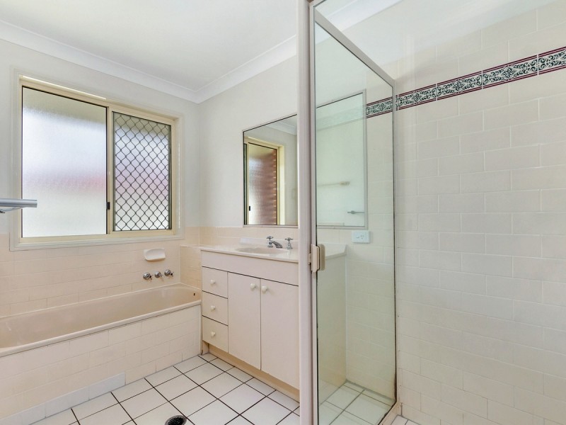 8 Explorer Drive, Albany Creek QLD 4035