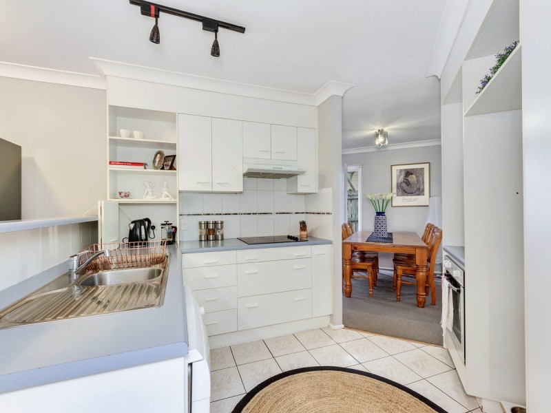 16 Selleck Close, Mcdowall QLD 4053