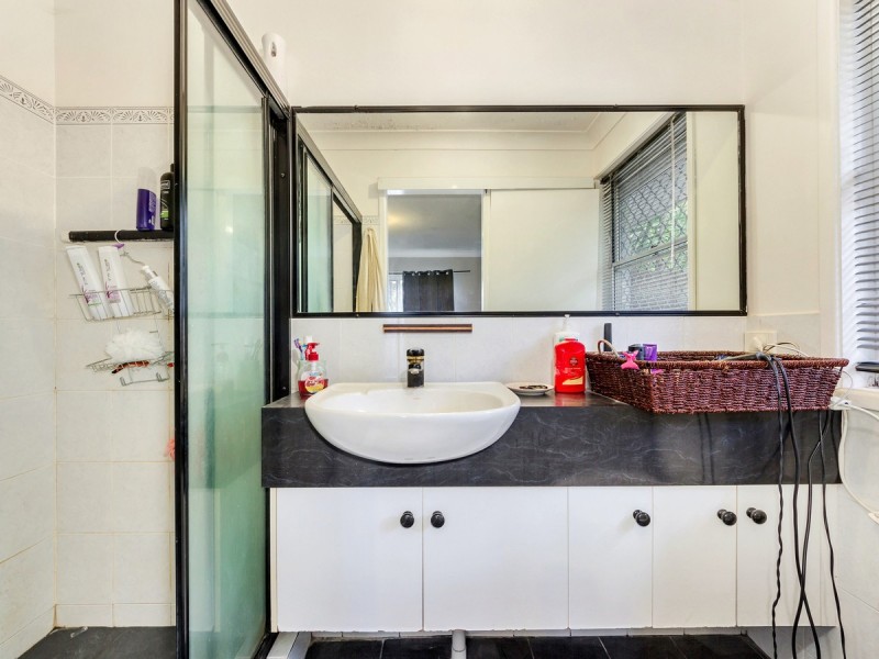 16 Selleck Close, Mcdowall QLD 4053