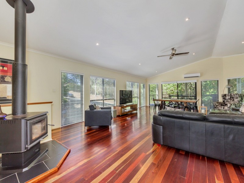 2 Willow Glen Court, Bunya QLD 4055