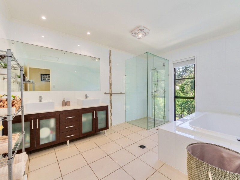 2 Willow Glen Court, Bunya QLD 4055