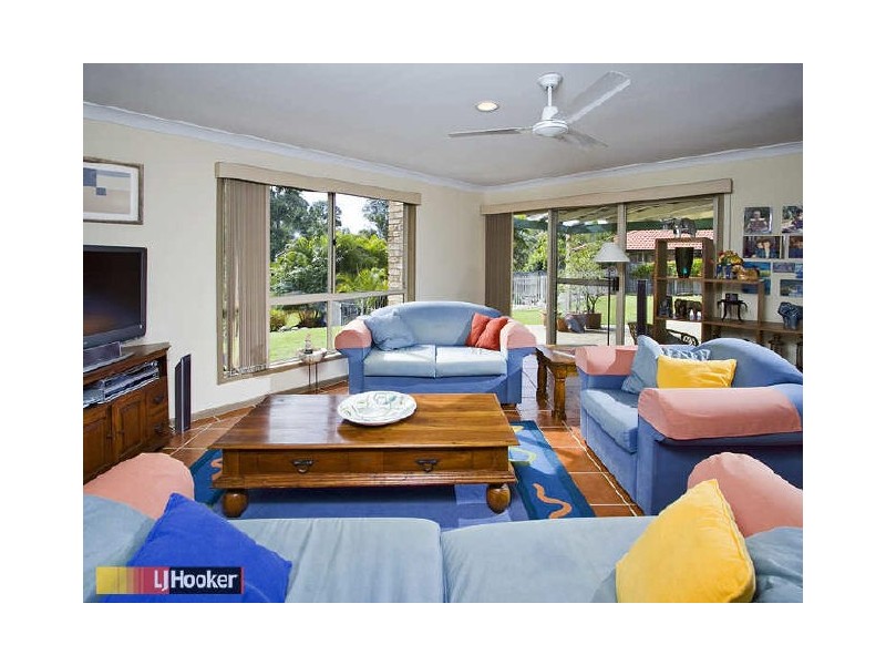 25 Listonia Drive, Albany Creek QLD 4035