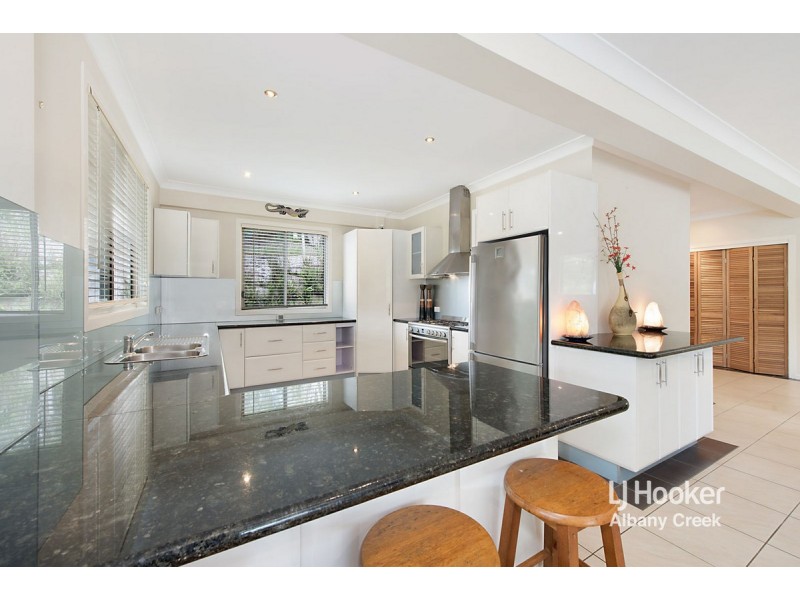 8 Pinbarren Place, Yugar QLD 4520