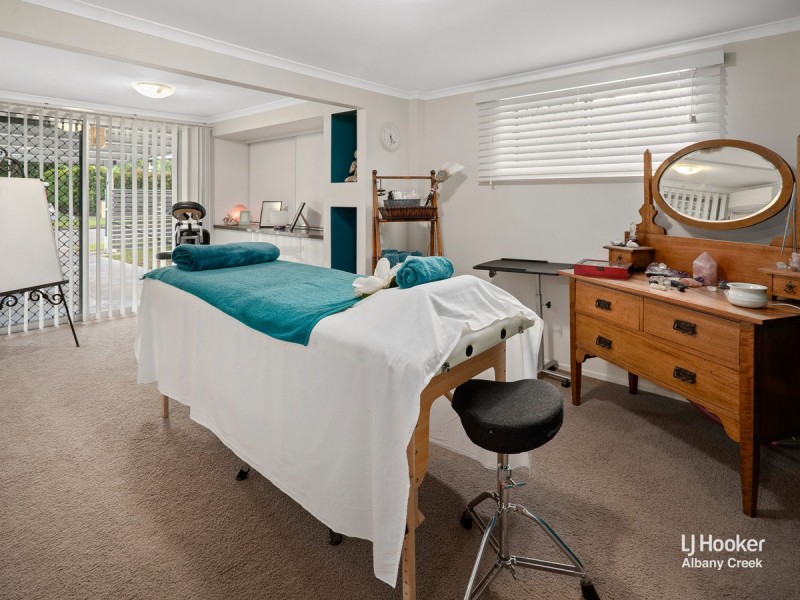 3 Caradon Street, Albany Creek QLD 4035