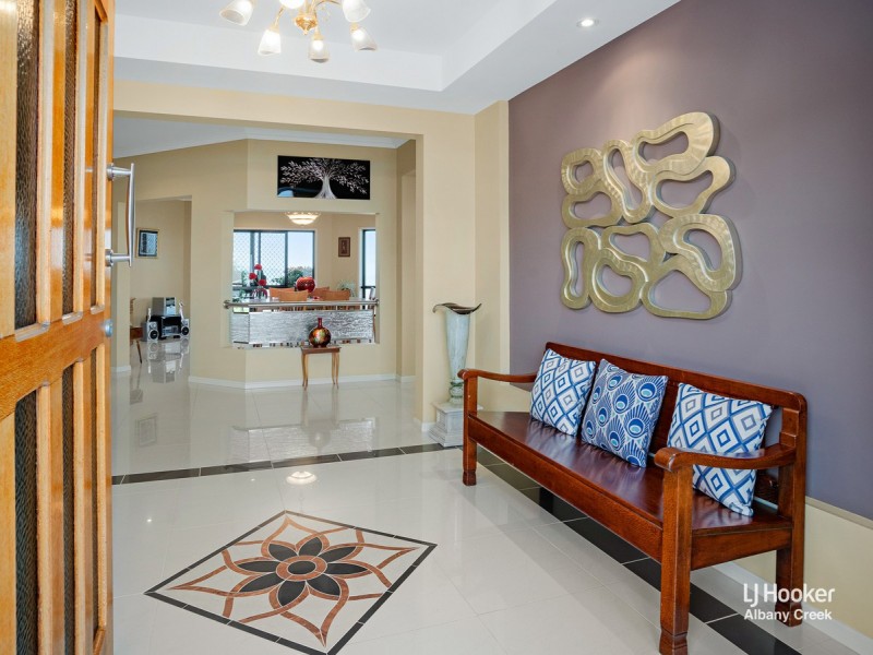 726 Clear Mountain Road, Cashmere QLD 4500