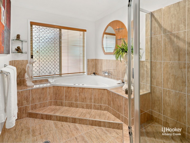 36 Fischle Road, Cashmere QLD 4500