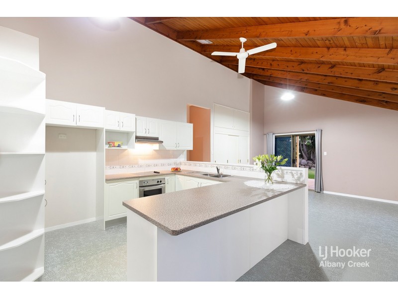 4 Jocasta Street, Eatons Hill QLD 4037