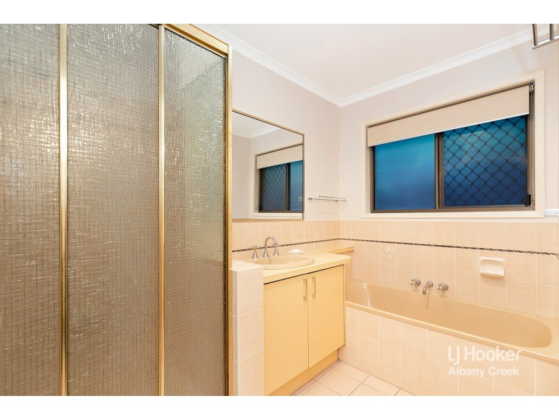 4 Jocasta Street, Eatons Hill QLD 4037