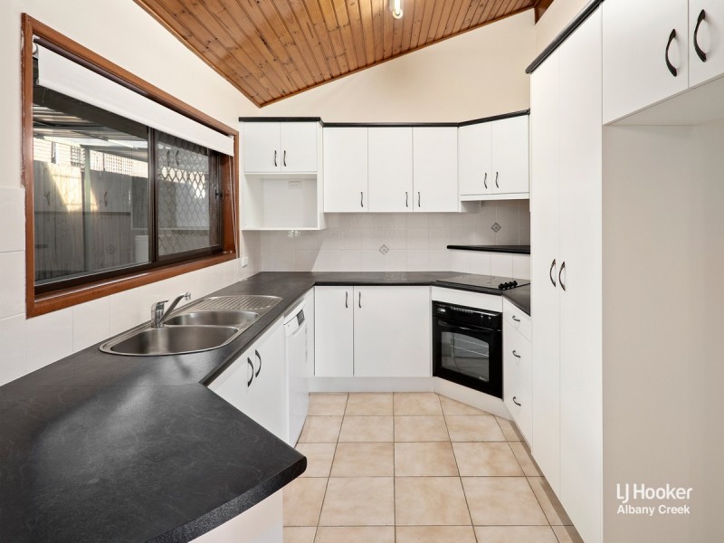 4 Danaus Court, Eatons Hill QLD 4037