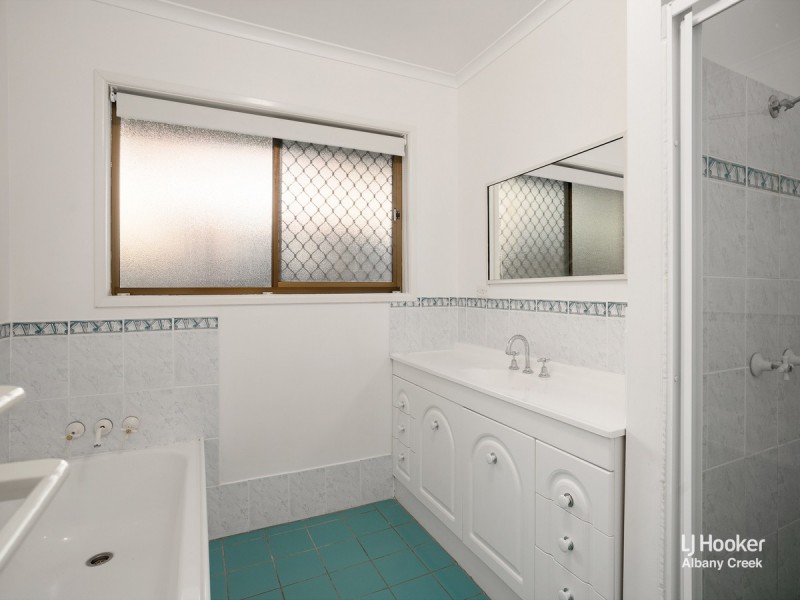 4 Danaus Court, Eatons Hill QLD 4037