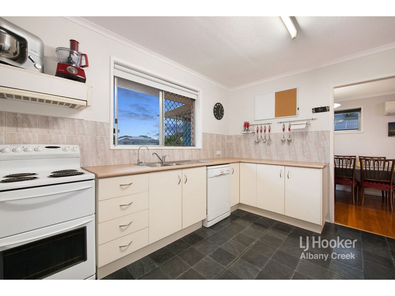 10 Pleasant Court, Albany Creek QLD 4035