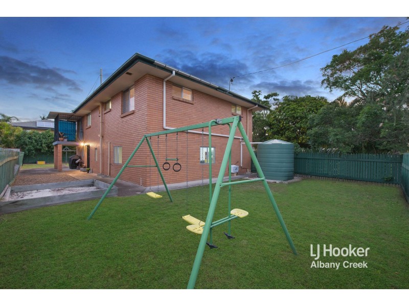 10 Pleasant Court, Albany Creek QLD 4035