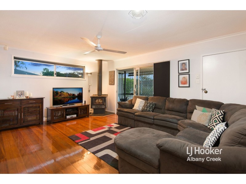 10 Pleasant Court, Albany Creek QLD 4035