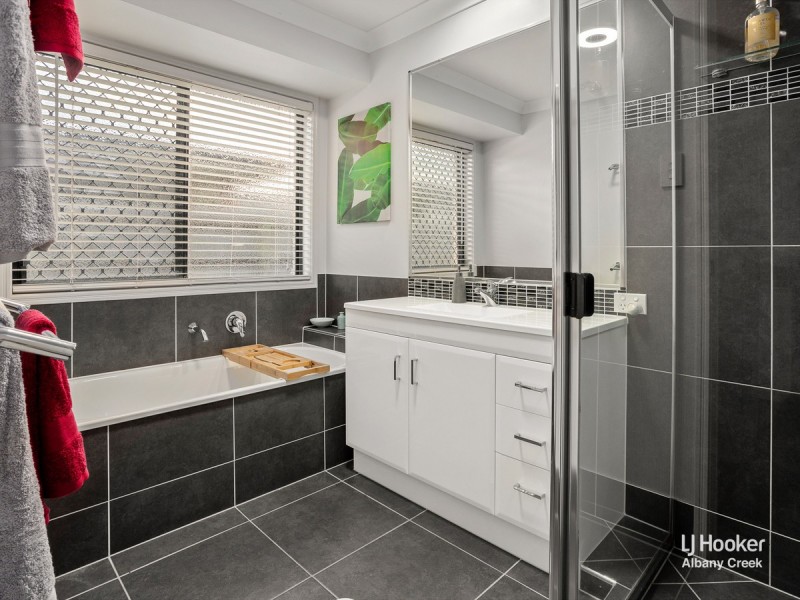 2 Kidston Crescent, Warner QLD 4500