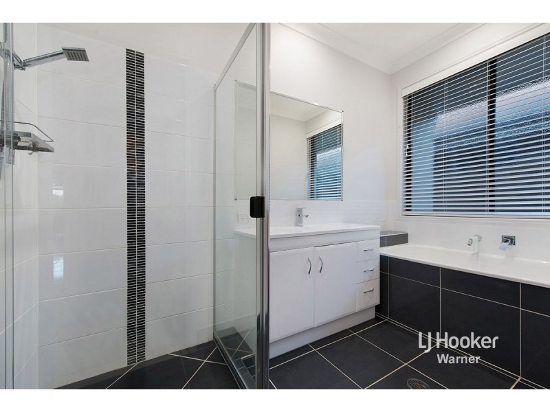 127 Cootharaba Crescent, Warner QLD 4500