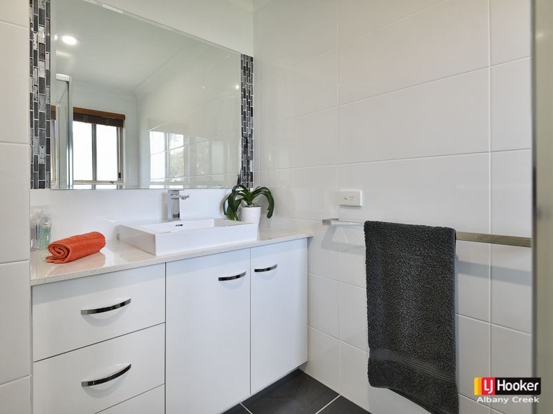 12 Montego Court, Eatons Hill QLD 4037