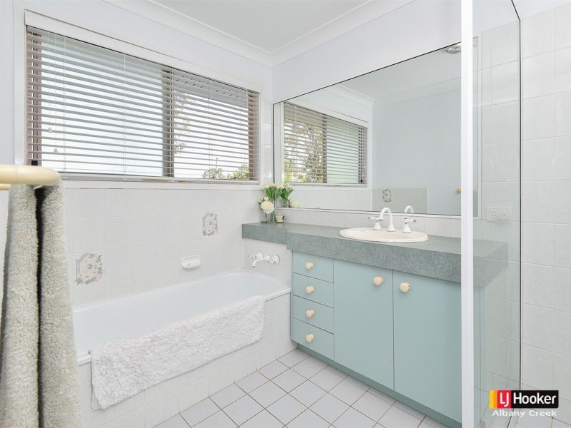 12 Montego Court, Eatons Hill QLD 4037