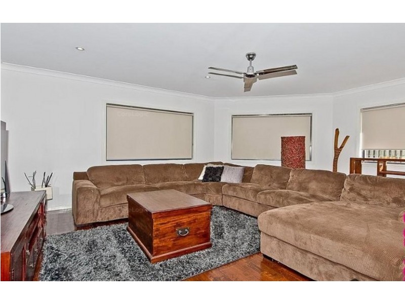 8 Mannikin Street, Narangba QLD 4504