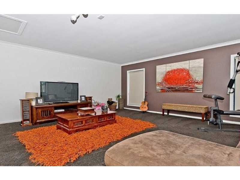 8 Mannikin Street, Narangba QLD 4504