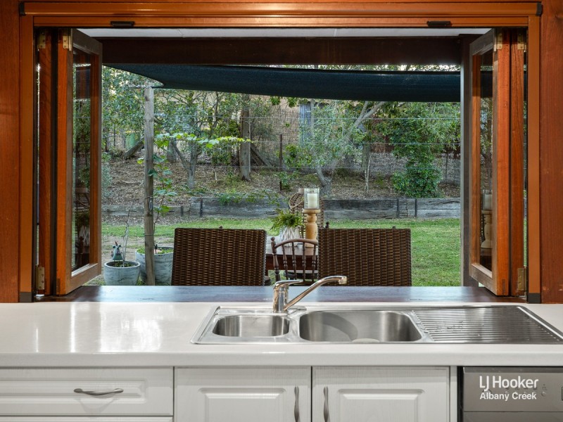 17 Eden Drive, Eatons Hill QLD 4037