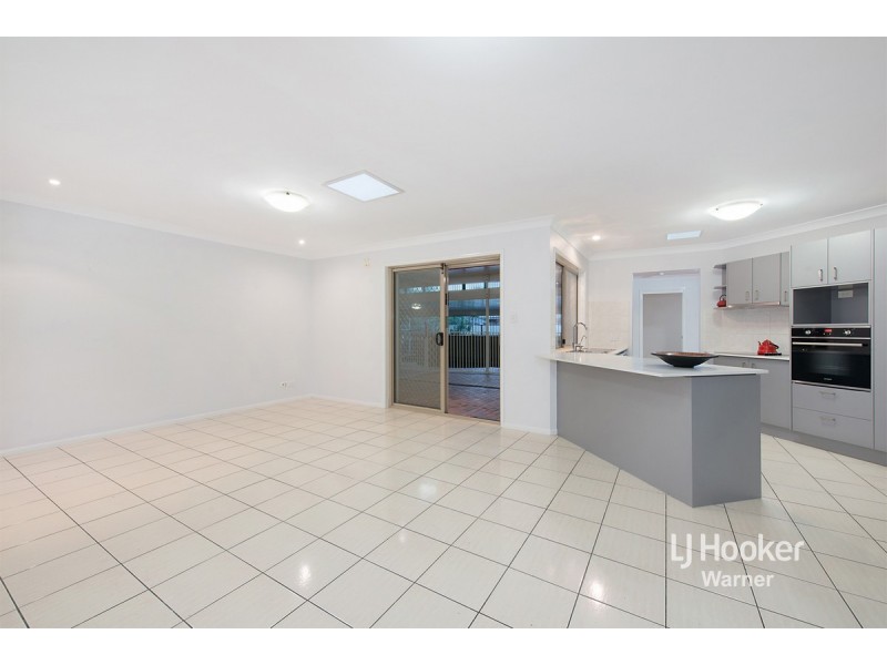 11 Kurrajong Drive, Warner QLD 4500