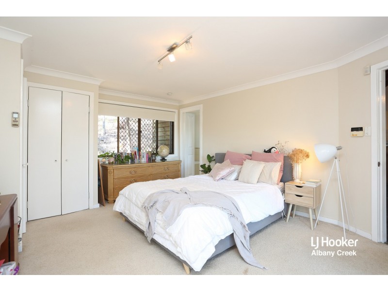 11 Atlas Court, Eatons Hill QLD 4037