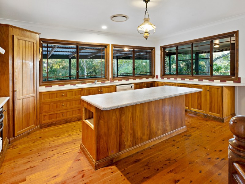31 Listonia Drive, Albany Creek QLD 4035