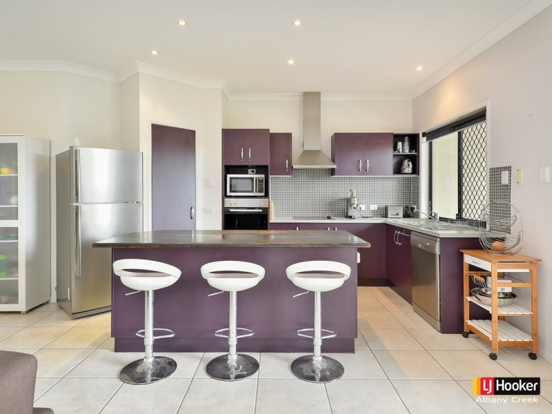 3 Valencia Court, Eatons Hill QLD 4037