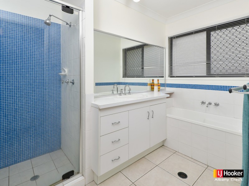 3 Valencia Court, Eatons Hill QLD 4037