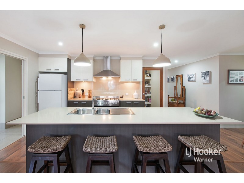 48 Moor Circuit, Warner QLD 4500