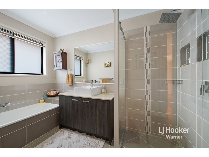 48 Moor Circuit, Warner QLD 4500