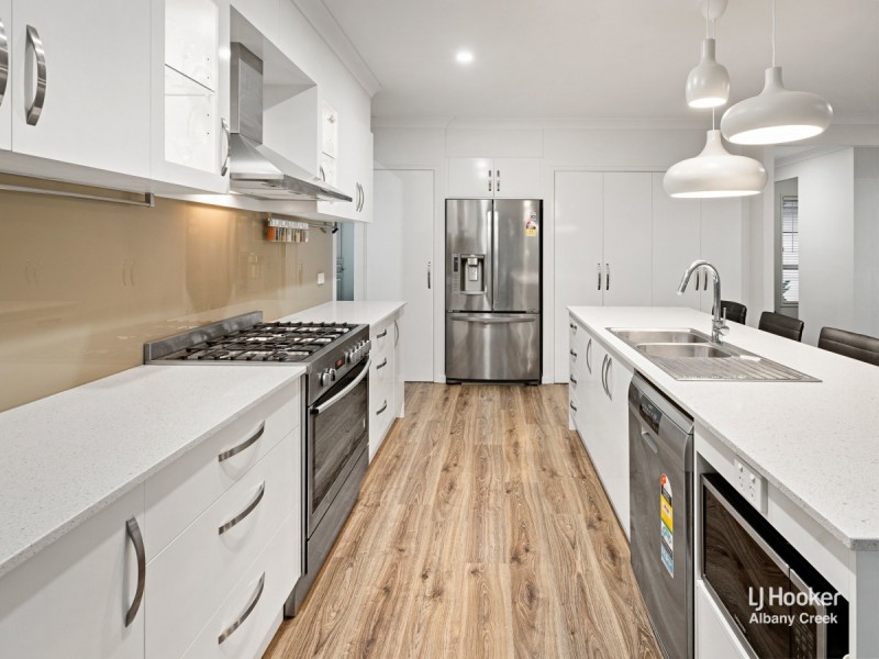 28 Dana Street, Cashmere QLD 4500