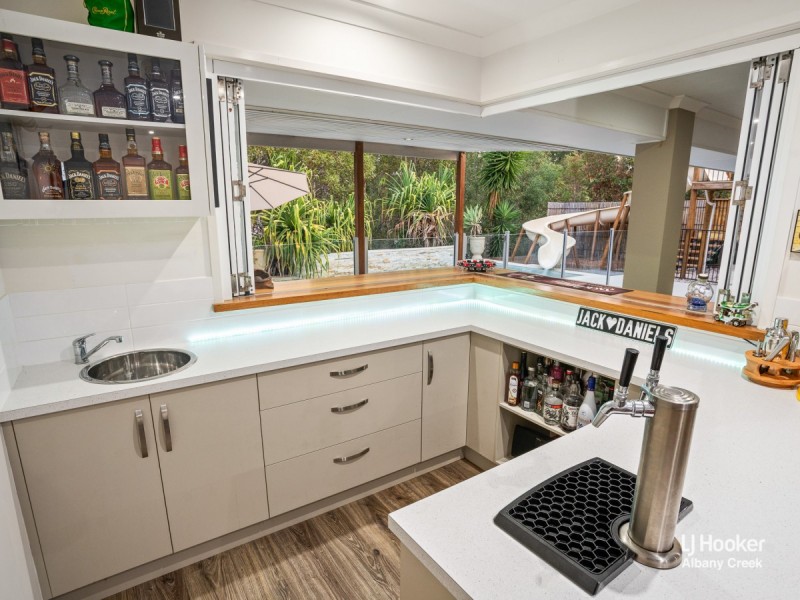 28 Dana Street, Cashmere QLD 4500