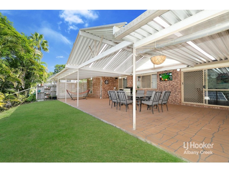 4 Cooloola Court, Everton Hills QLD 4053