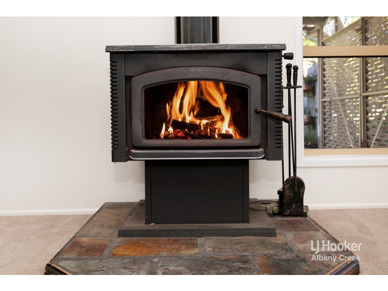 4 Cooloola Court, Everton Hills QLD 4053