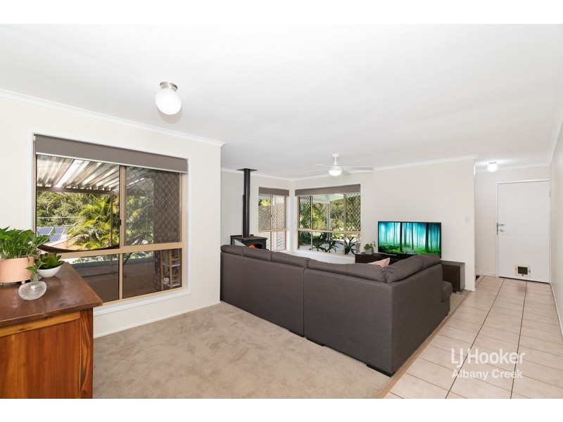 4 Cooloola Court, Everton Hills QLD 4053