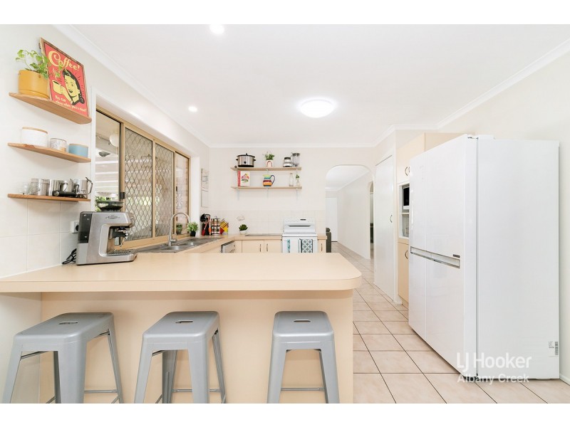 4 Cooloola Court, Everton Hills QLD 4053