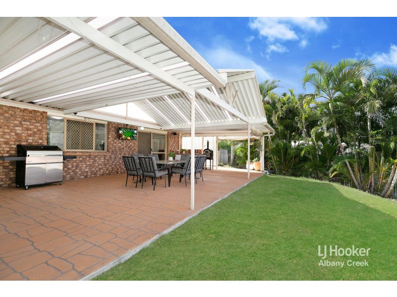 4 Cooloola Court, Everton Hills QLD 4053