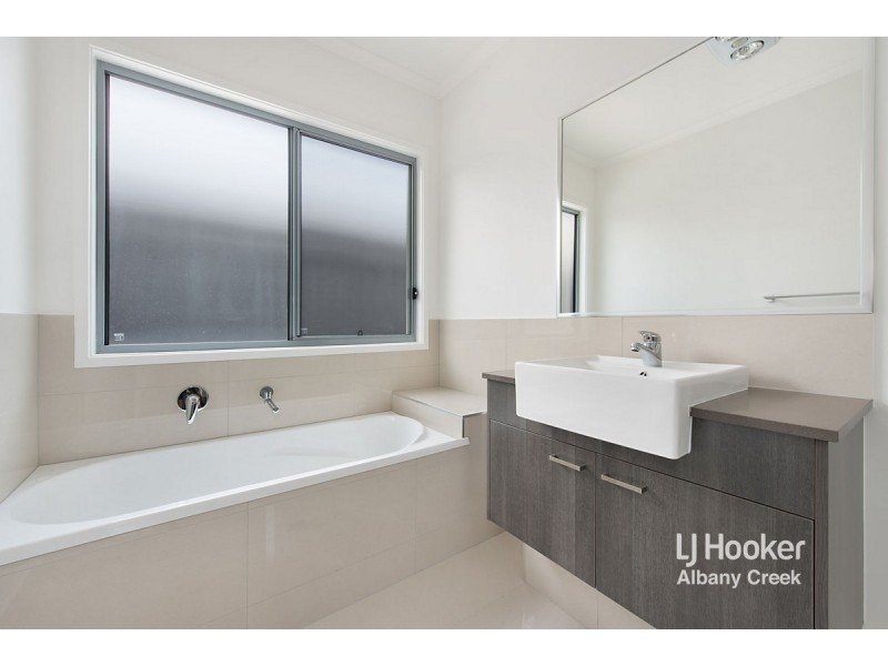 2/70 Wilson Avenue, Albany Creek QLD 4035