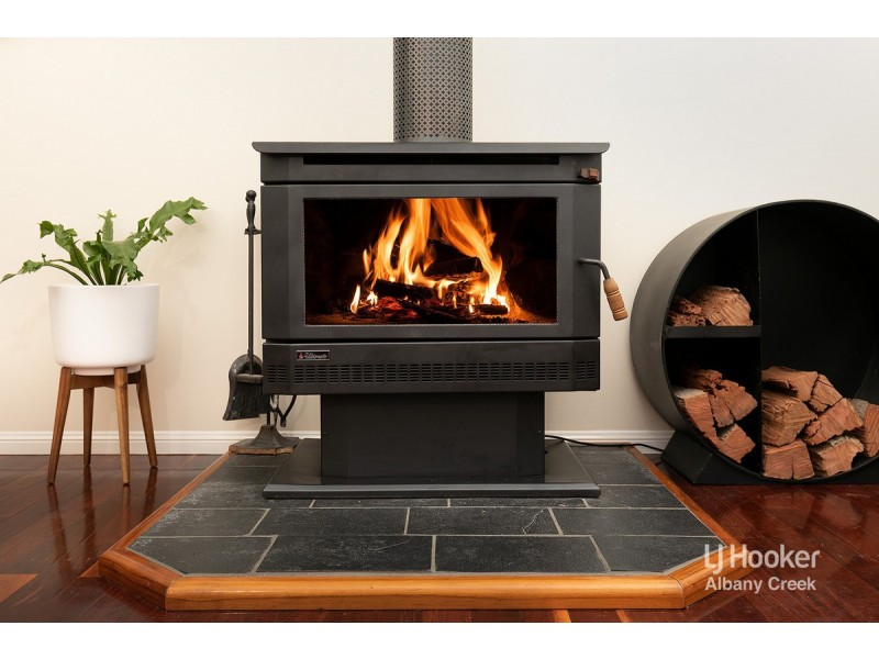 21 Glendore Court, Eatons Hill QLD 4037