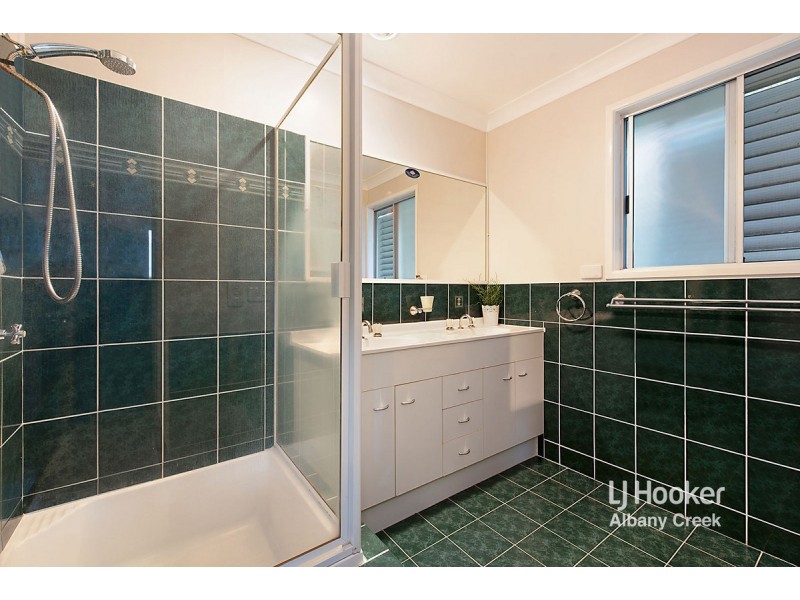 4 Wigam Court, Albany Creek QLD 4035